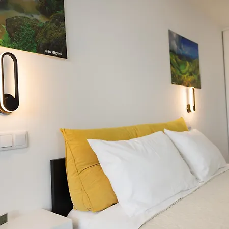 Spacious Seaside A - Faraway Apartment Lagoa (Azores)