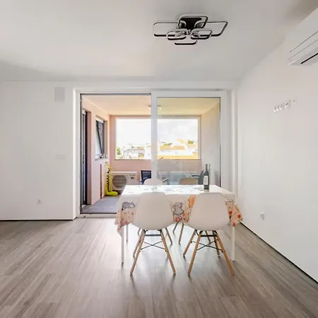 Spacious Seaside A - Faraway Lagoa (Azores)