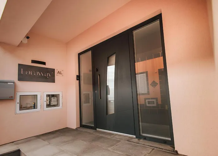 Spacious Seaside A - Faraway Lagoa (Azores)